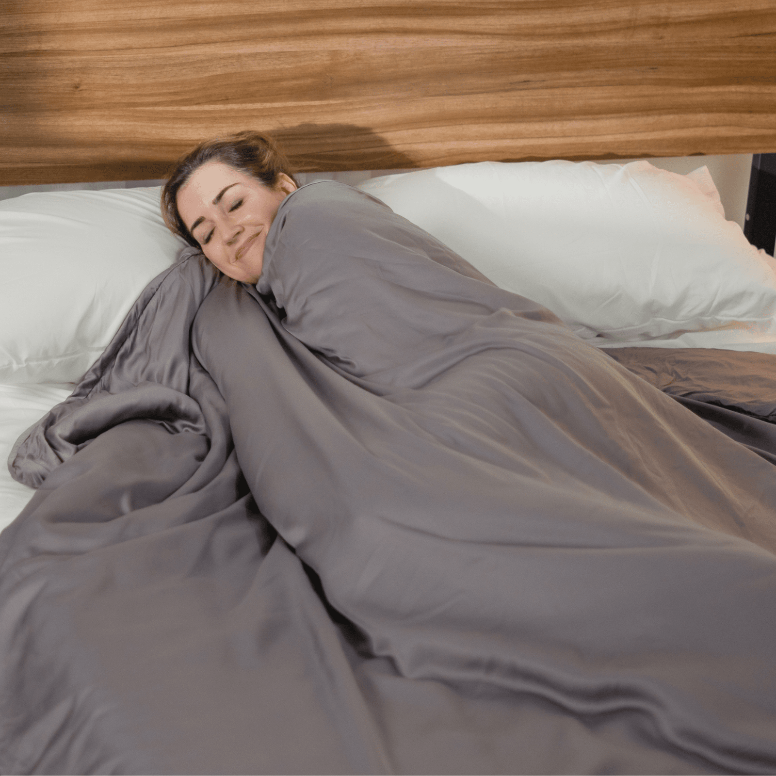 HUSH ICED 2.0 - THE ORIGINAL COOLING WEIGHTED BLANKET